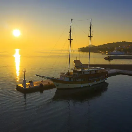 With Parking Space Tkon, Pasman - 19127