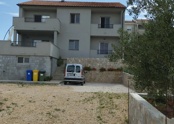 Apartament With Parking Space - Pasman - 19127 *