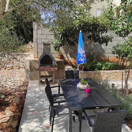 アパート With Parking Space Tkon, Pasman - 19127