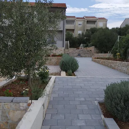 With Parking Space Tkon, Pasman - 19127 Appartement