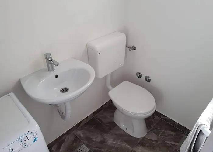 With Parking Space - Pasman - 19127 *