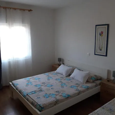 With Parking Space Tkon, Pasman - 19127 Lejlighed *